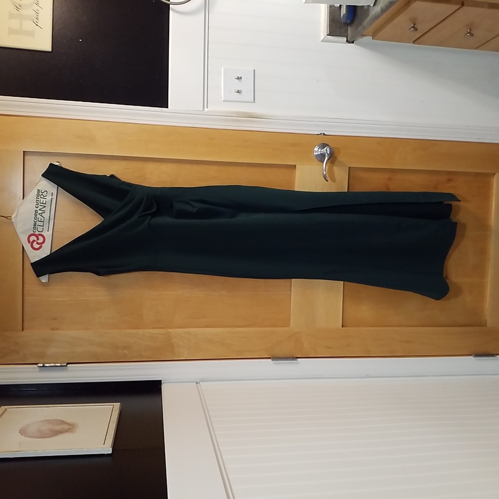NWT Woosea Hunter Green V-Neck Sleeveless Long Cocktail Dress with Slit